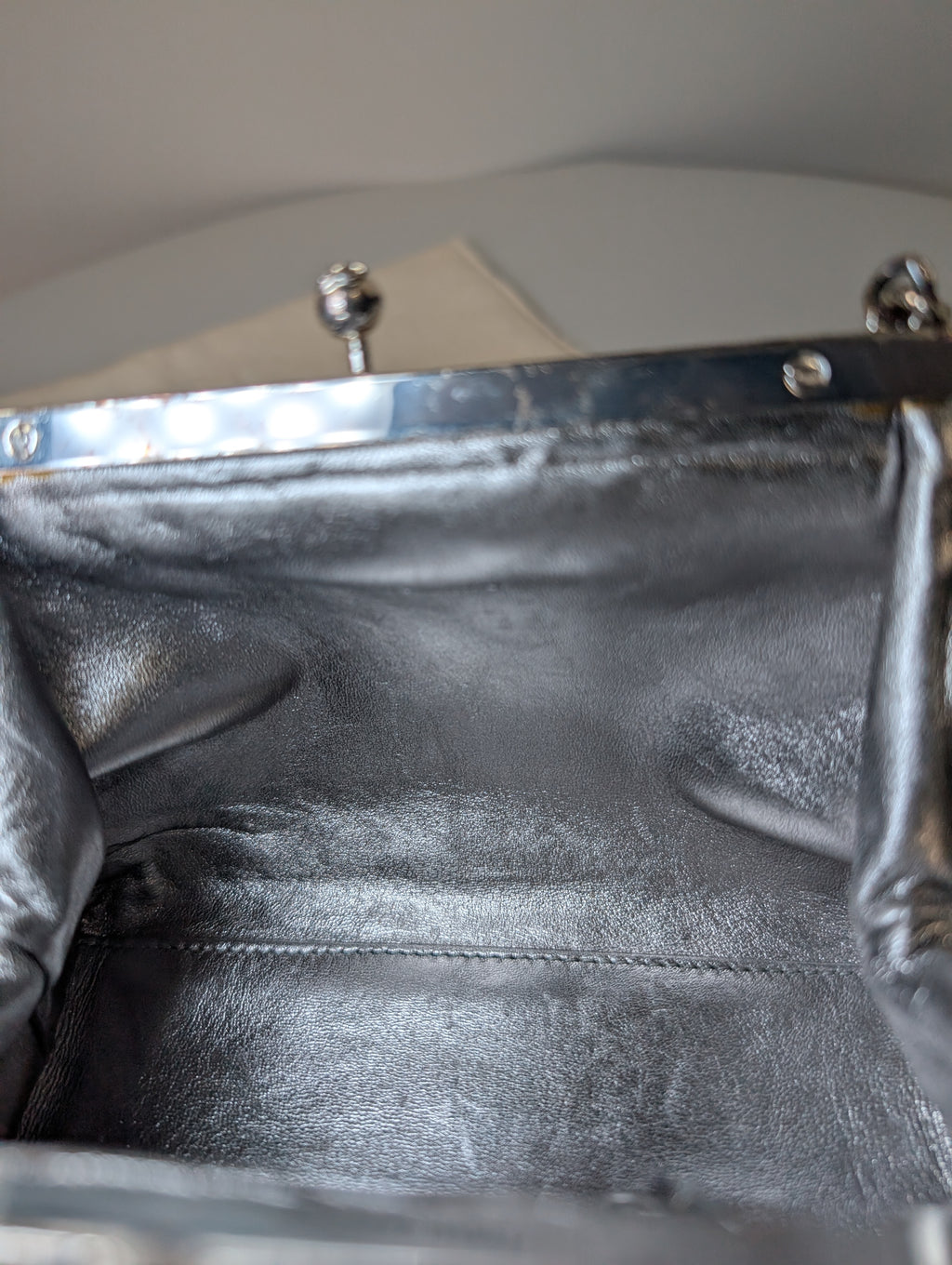 Chanel Vintage Metallic Silver Quilted Lambskin Kisslock Frame Bag (Mini Clutch)