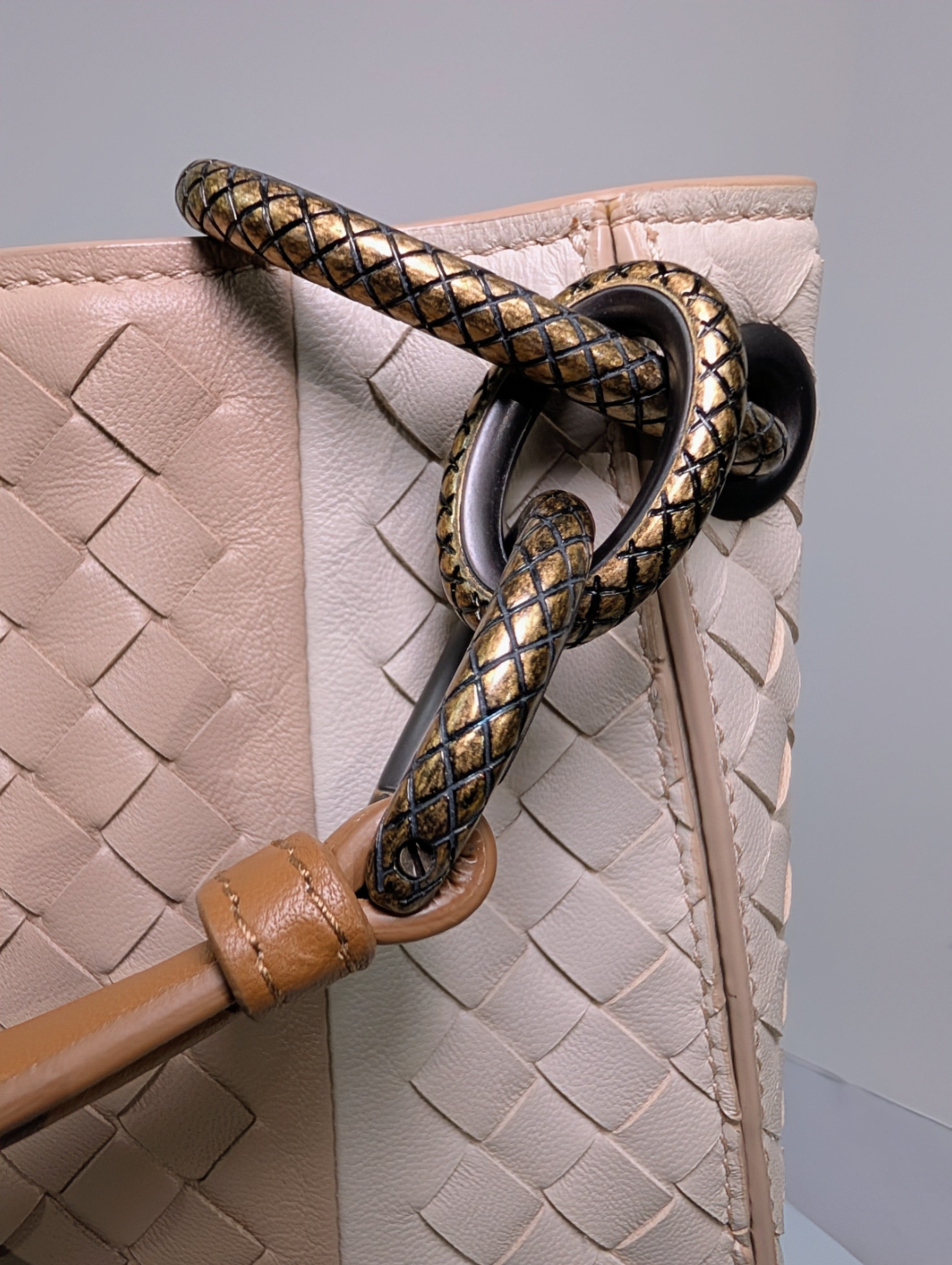 Bottega Venetta Beige/Tan/Brown Intrecciato Nappa Target Bag