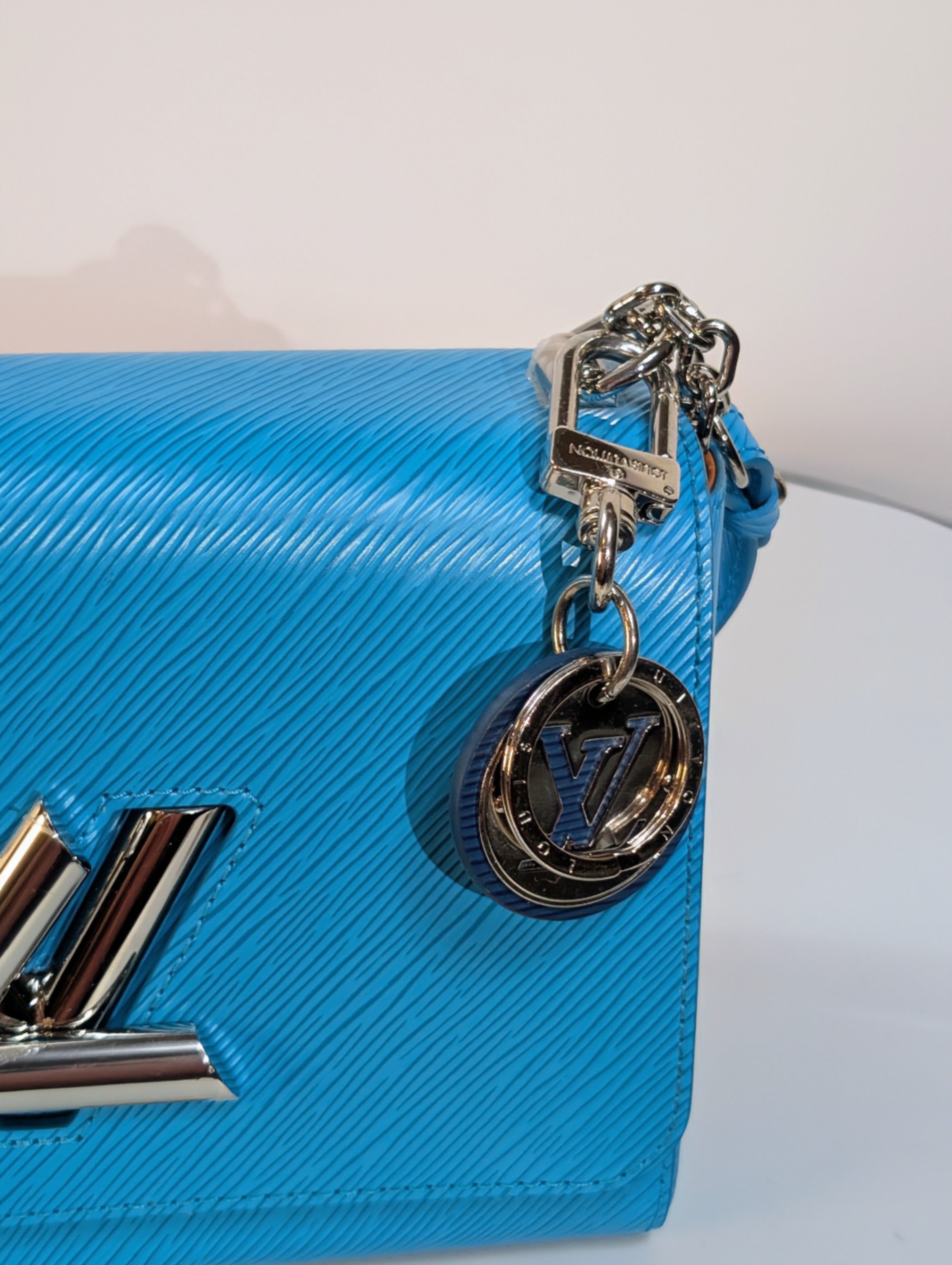 Louis Vuitton Cyan Blue Epi Leather Twist MM Bag
