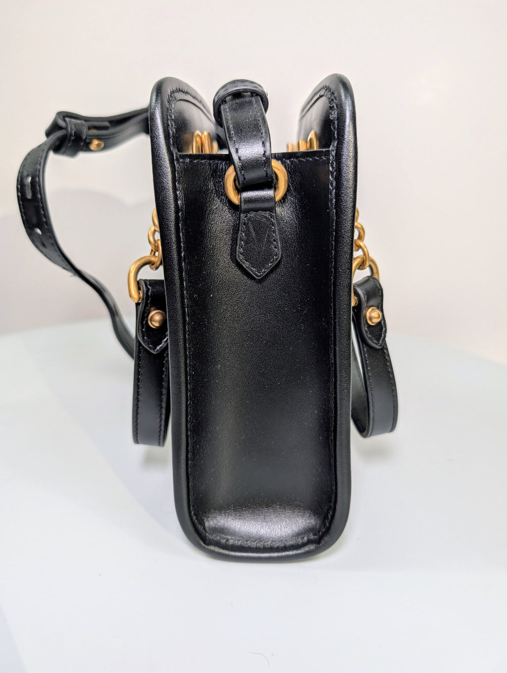 Gucci Black Leather GG Marmont Matelassé Mini Shoulder Bag