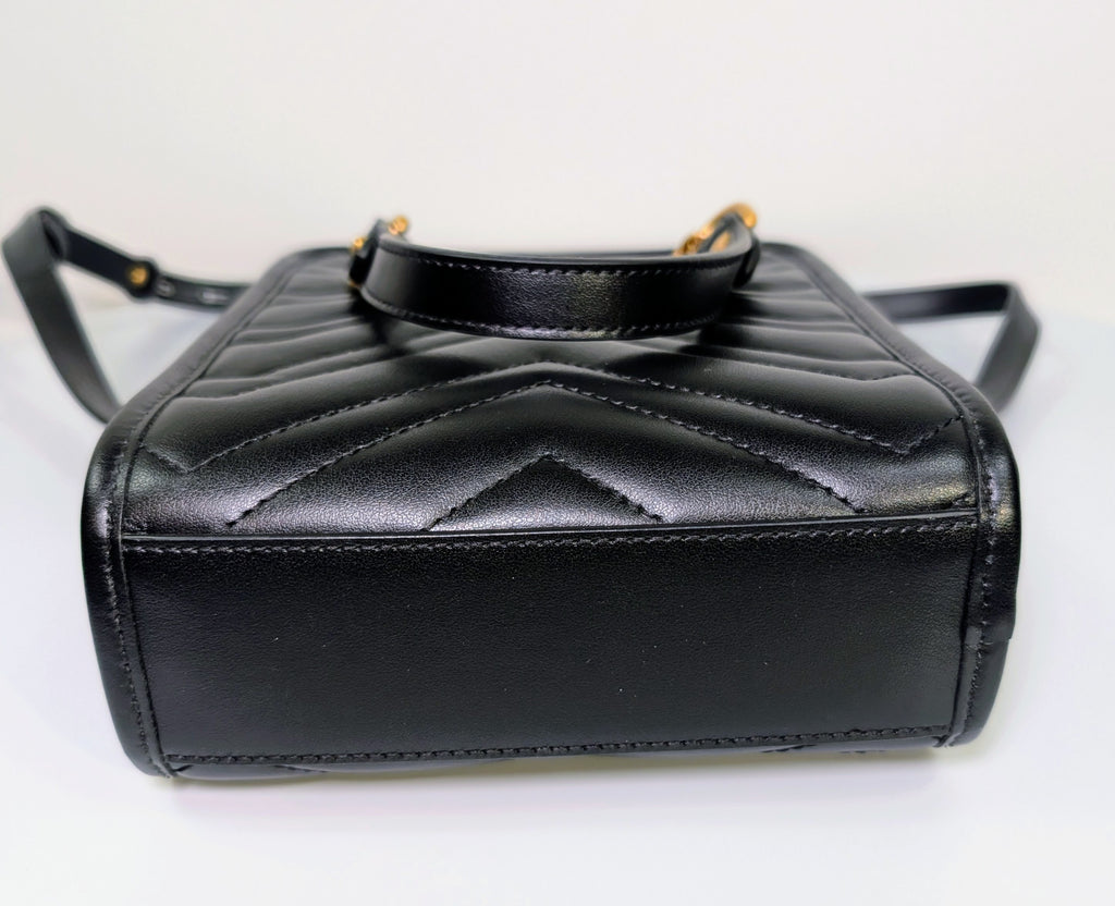 Gucci Black Leather GG Marmont Matelassé Mini Shoulder Bag