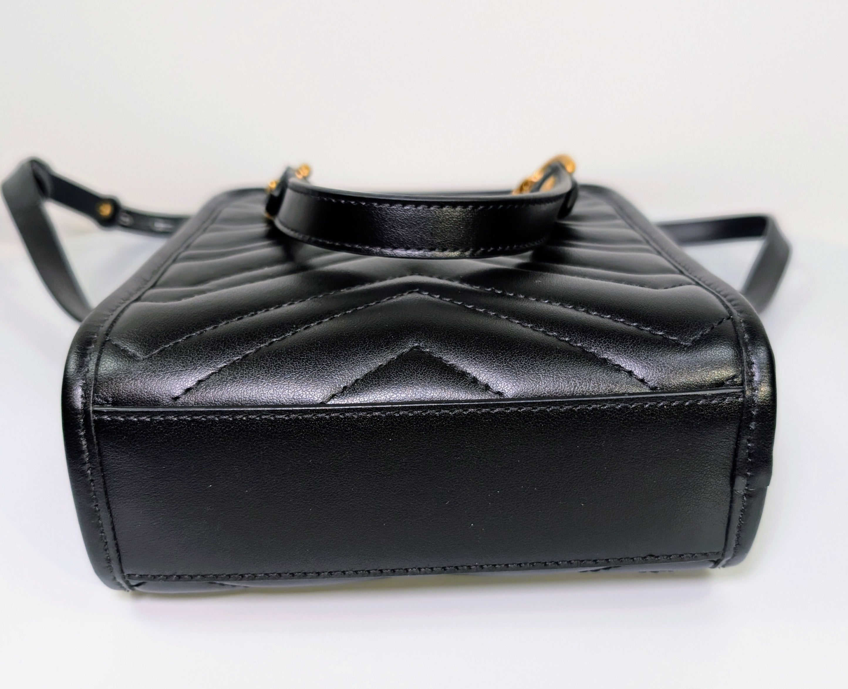 Gucci Black Leather GG Marmont Matelassé Mini Shoulder Bag