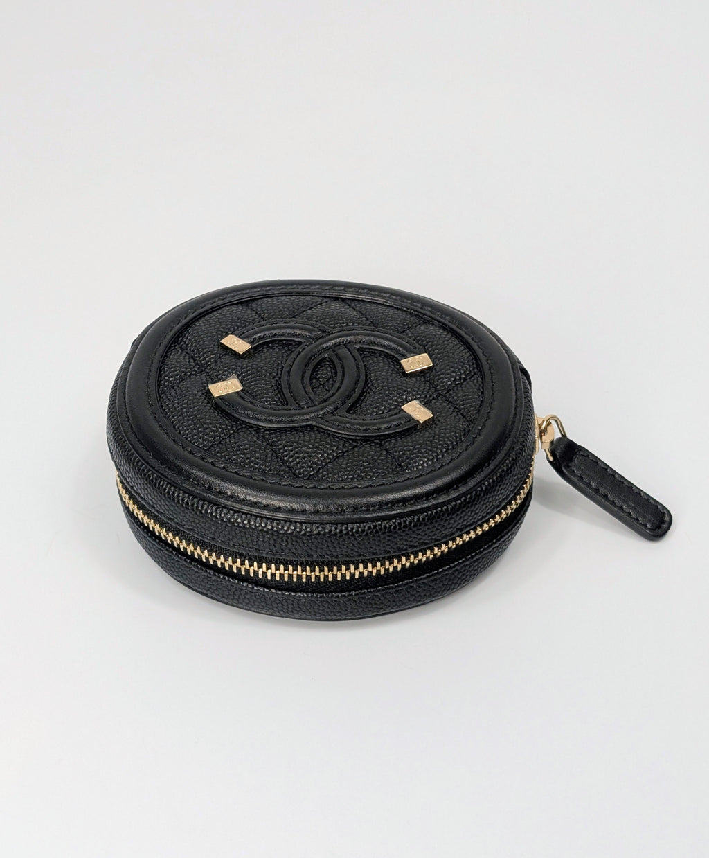Chanel Black CC Filigree Quilted Caviar Oval Zip Coin Purse Wallet