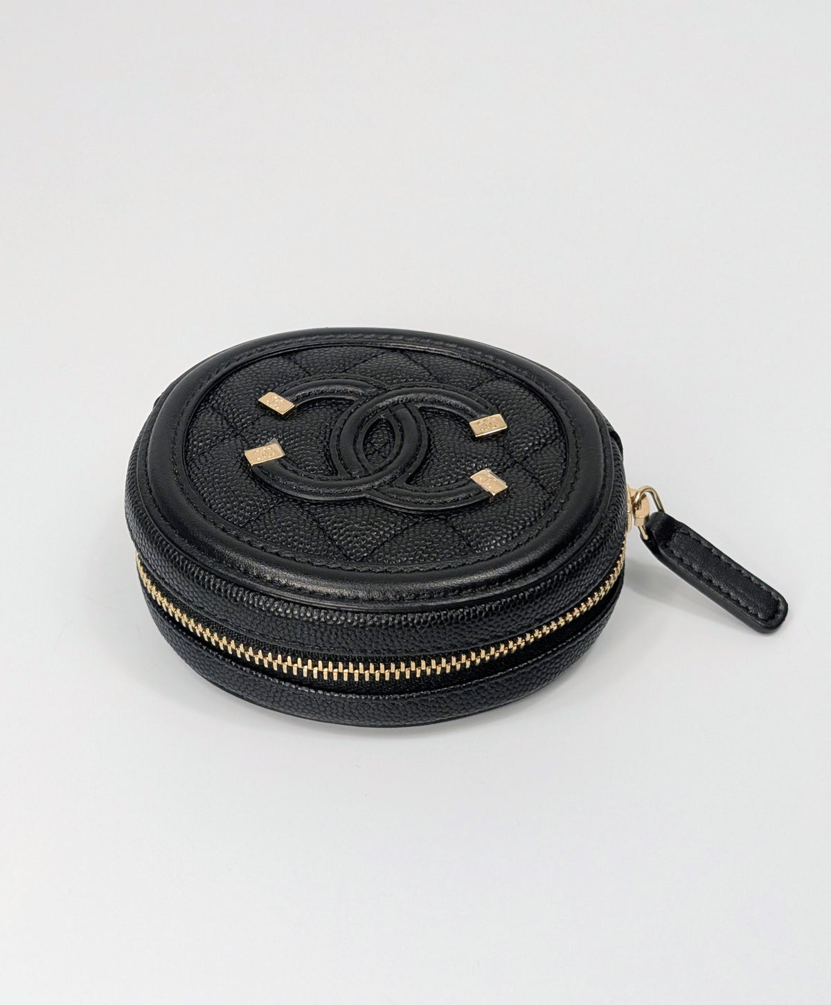 Chanel Black CC Filigree Quilted Caviar Oval Zip Coin Purse Wallet