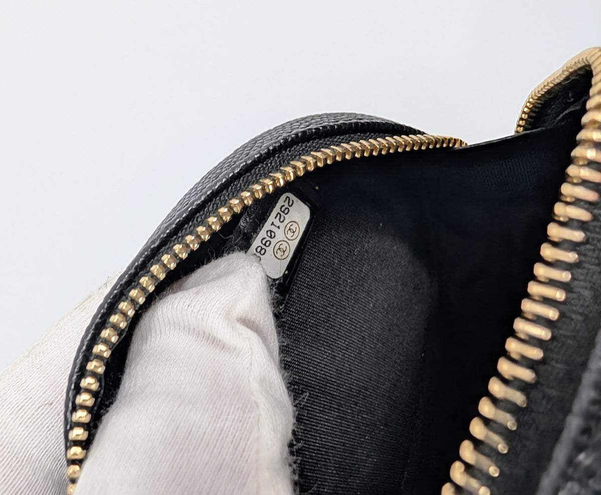 Chanel Black CC Filigree Quilted Caviar Oval Zip Coin Purse Wallet