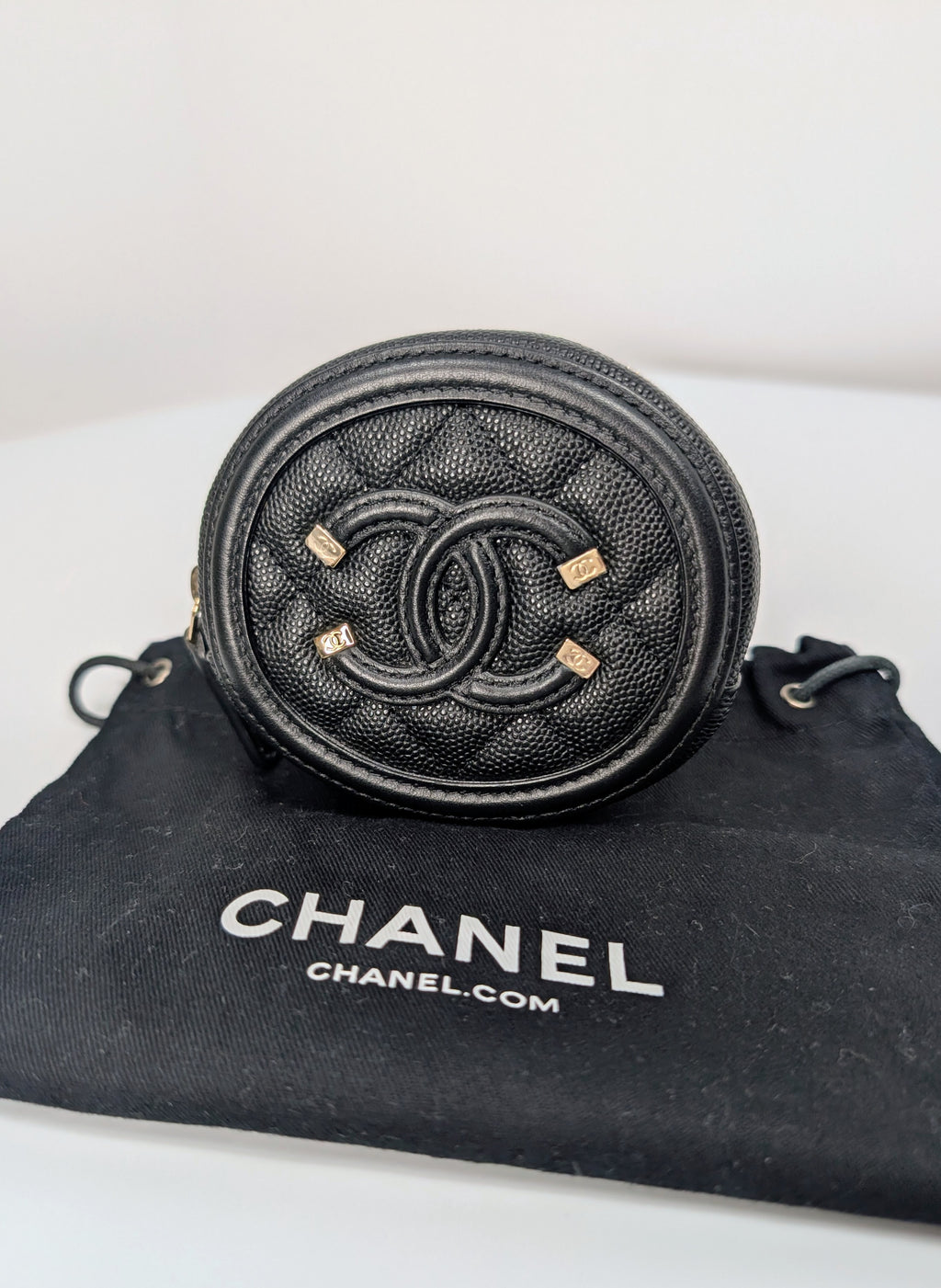 Chanel Black CC Filigree Quilted Caviar Oval Zip Coin Purse Wallet