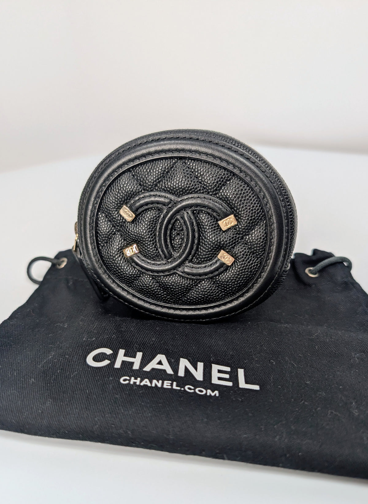 Chanel Black CC Filigree Quilted Caviar Oval Zip Coin Purse Wallet