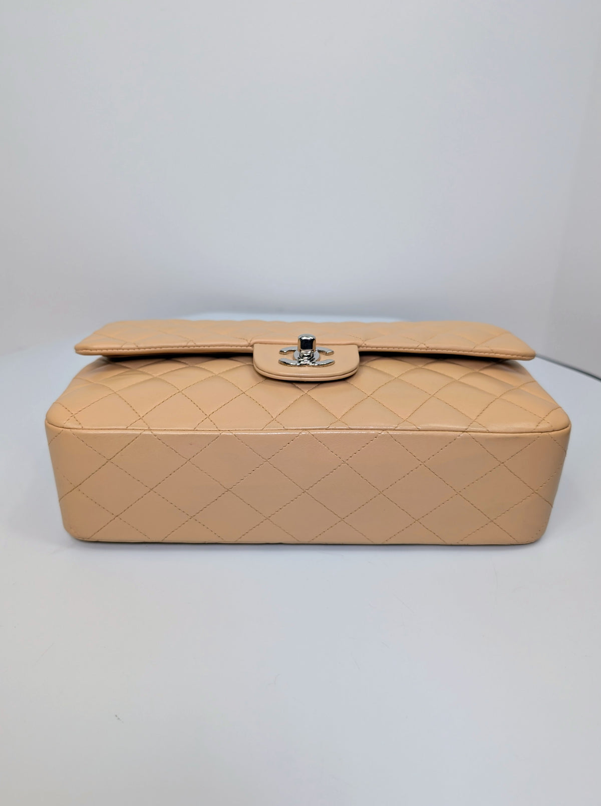 Chanel Vintage Beige Clair Lambskin Classic Medium Double Flap Shoulder Bag