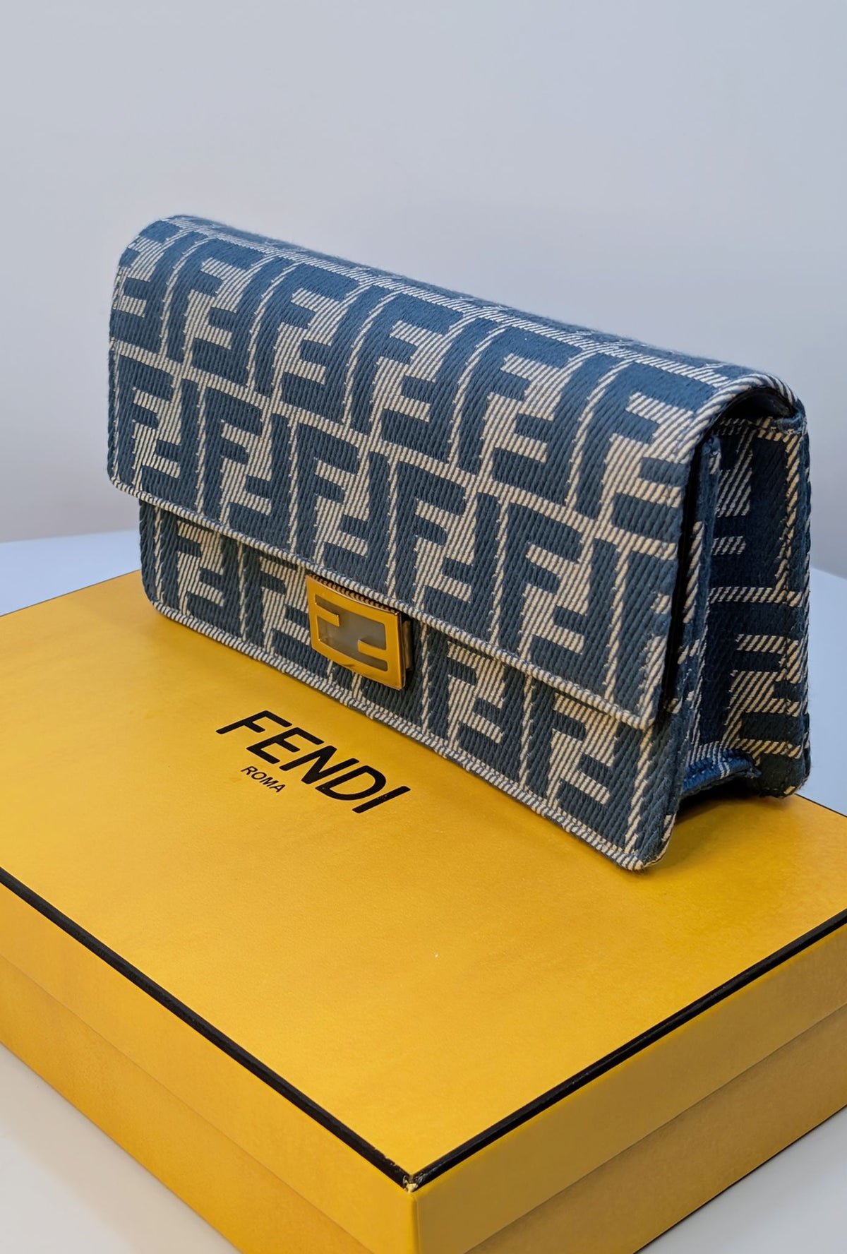 Fendi Blue and White Woven Denim-Effect FF Jacquard Baguette (NWT) Wallet on Chain