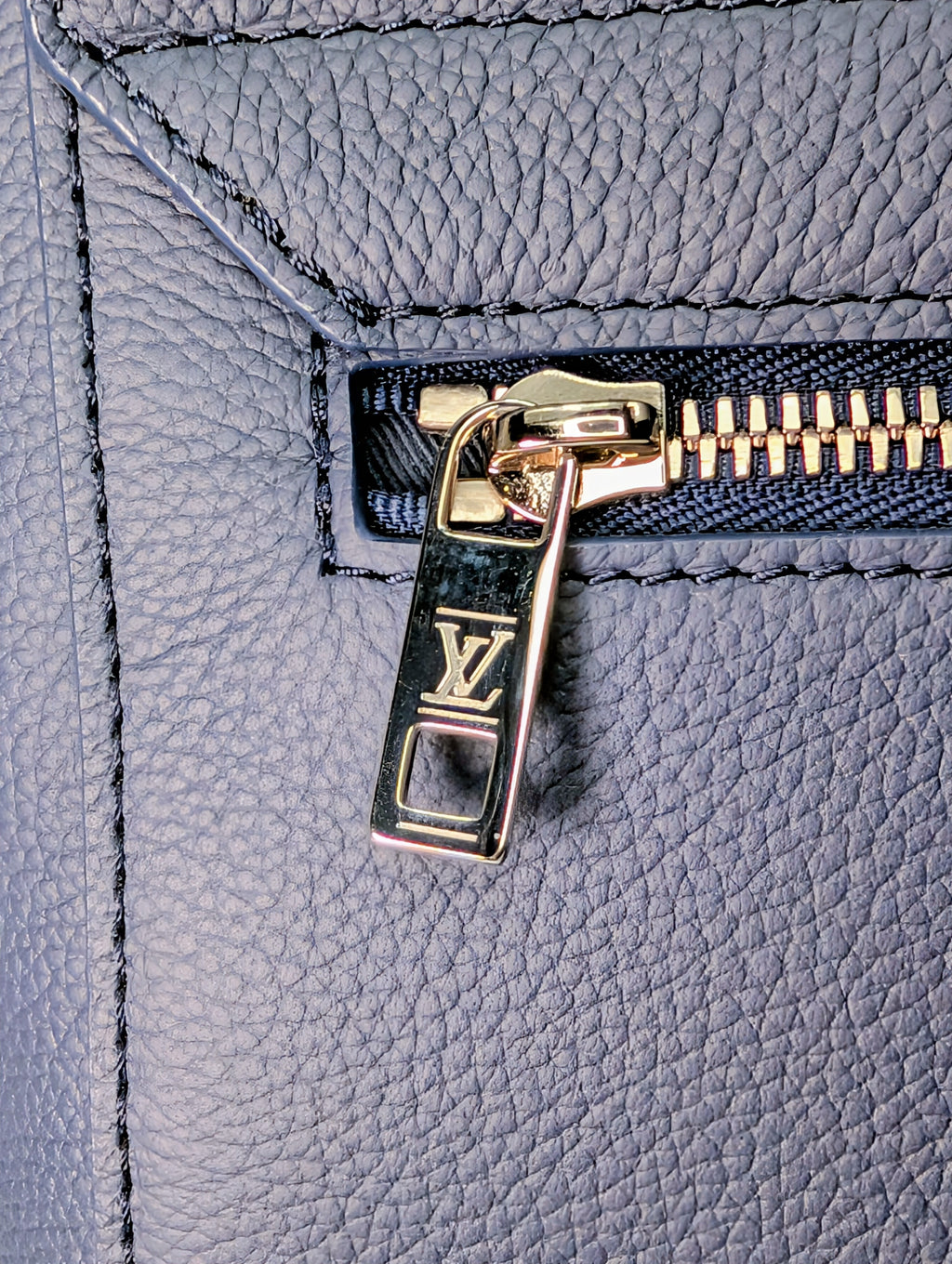 Louis Vuitton Marine Blue Calfskin Aerogram Messenger Crossbody Bag NWT