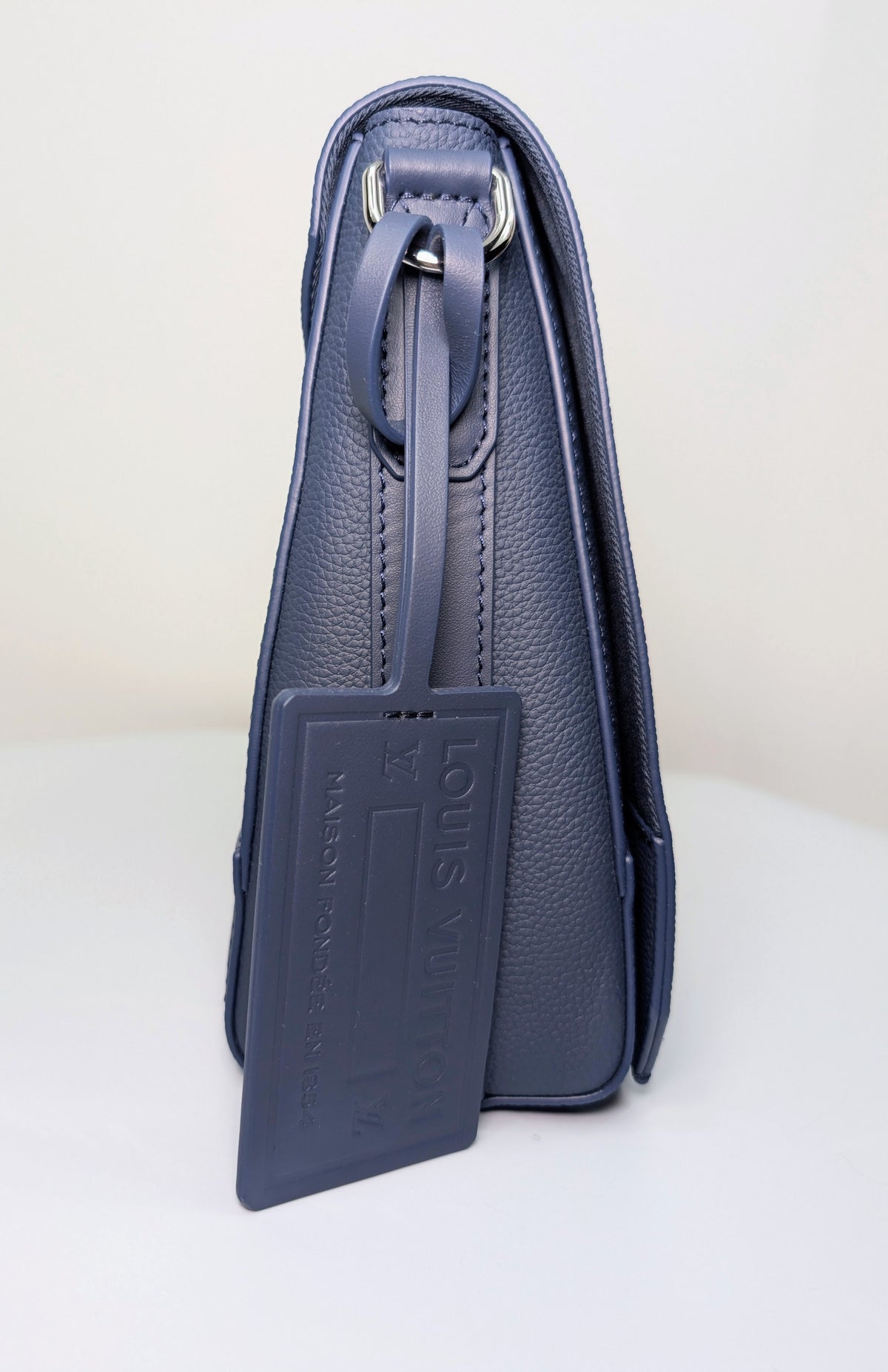Louis Vuitton Marine Blue Calfskin Aerogram Messenger Crossbody Bag NWT