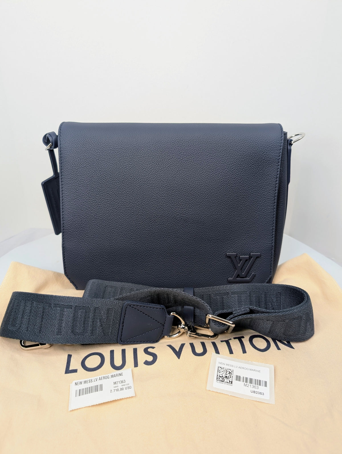 Louis Vuitton Marine Blue Calfskin Aerogram Messenger Crossbody Bag NWT
