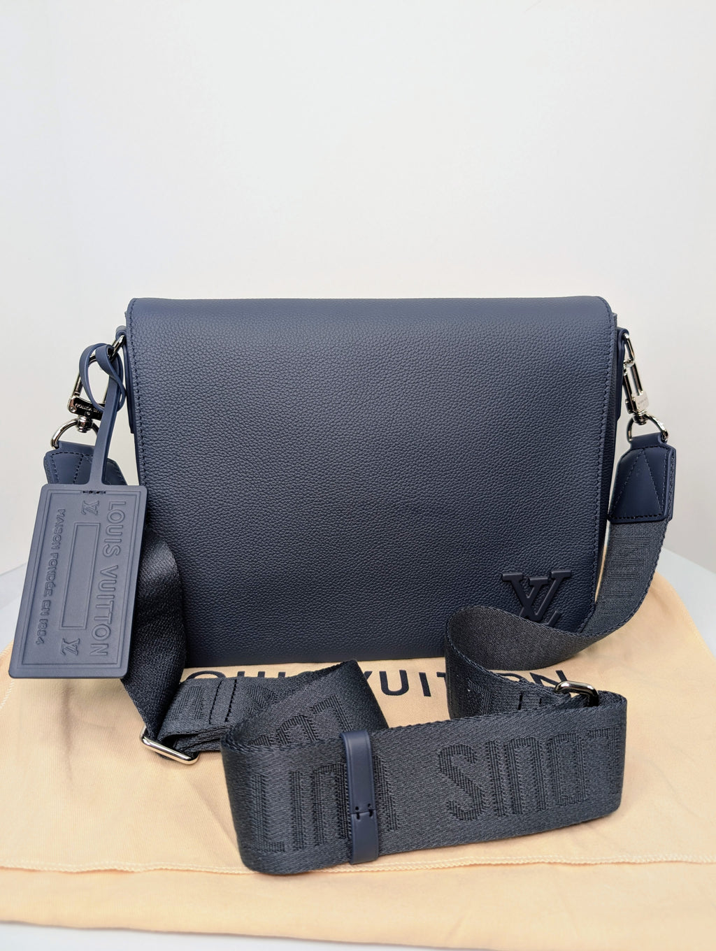 Louis Vuitton Marine Blue Calfskin Aerogram Messenger Crossbody Bag NWT